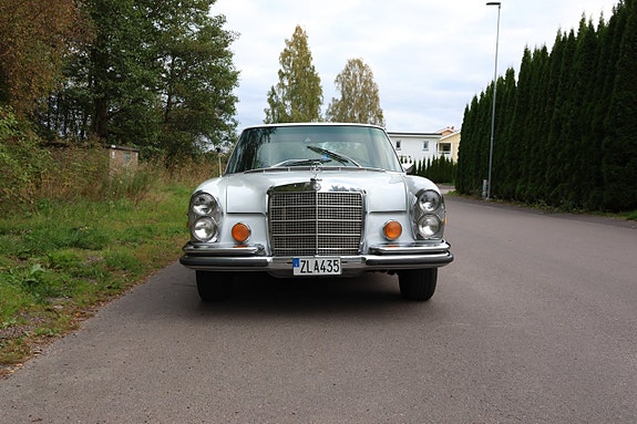 Mercedes-Benz W108/W109 4 of 5