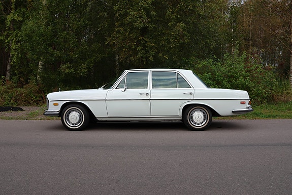 Mercedes-Benz W108/W109 2 of 5