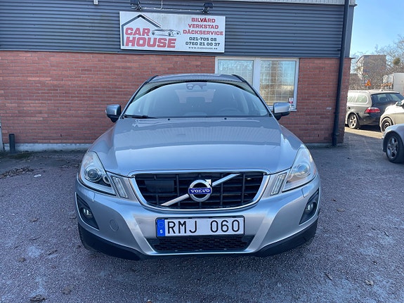 Volvo XC60 2 of 5