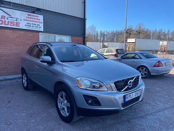 Volvo XC60 3 of 5
