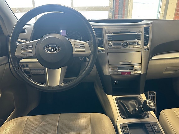 Subaru Outback 8 of 19