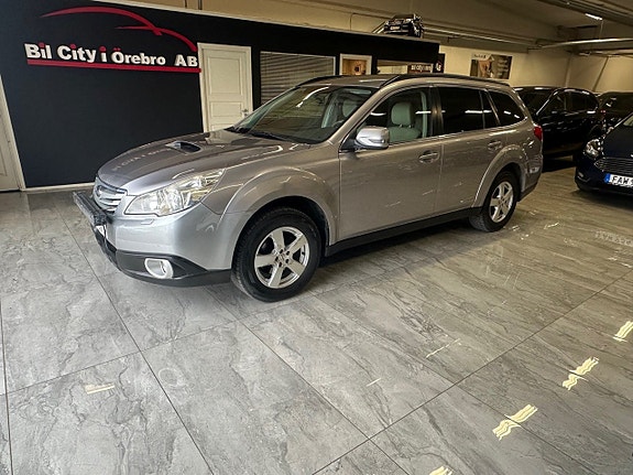 Subaru Outback 3 of 5