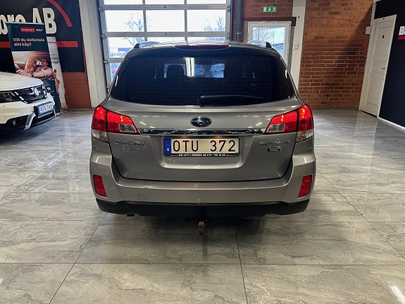 Subaru Outback 12 of 19