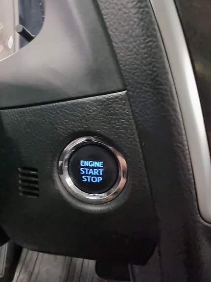 Toyota Auris 14 of 23