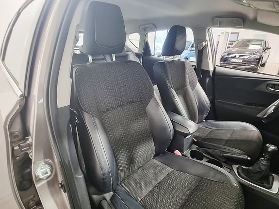Toyota Auris 20 of 23