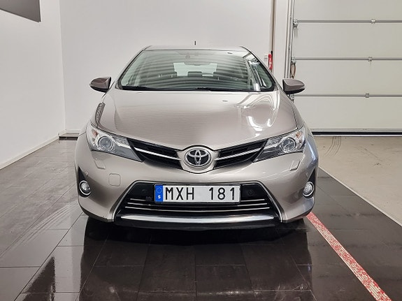 Toyota Auris 3 of 23
