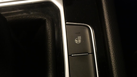 Volkswagen Passat 28 of 28