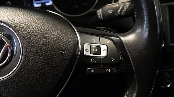 Volkswagen Passat 27 of 28