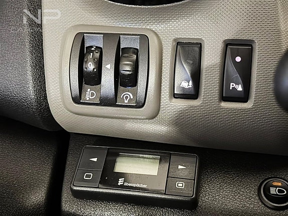 Renault Trafic 13 of 16
