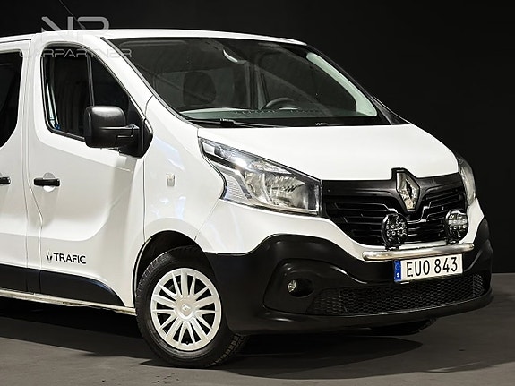 Renault Trafic 4 of 5