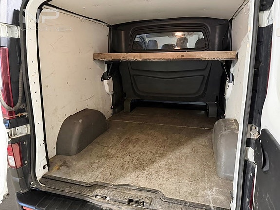 Renault Trafic 15 of 16