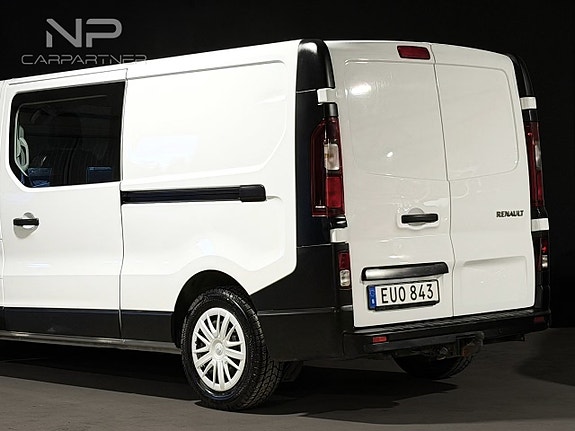Renault Trafic 7 of 16