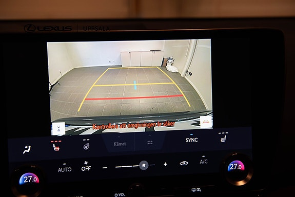 Lexus NX450h+ 15 of 17