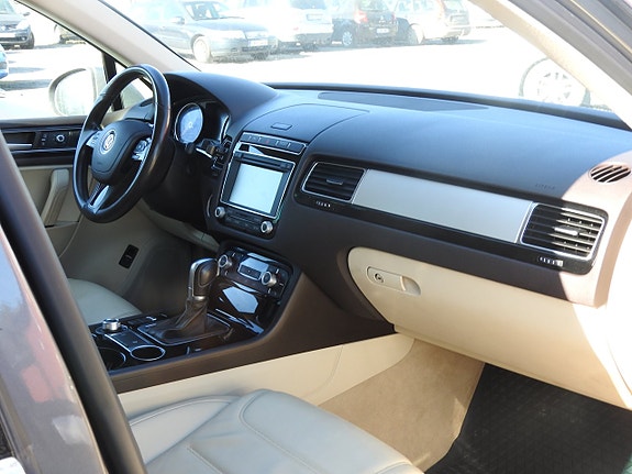 Volkswagen Touareg 16 of 17