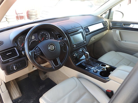 Volkswagen Touareg 10 of 17