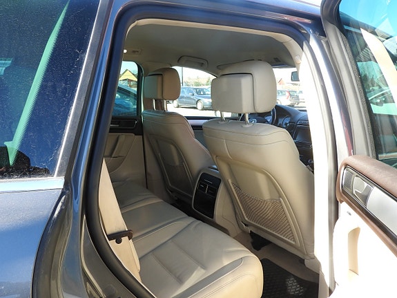 Volkswagen Touareg 15 of 17