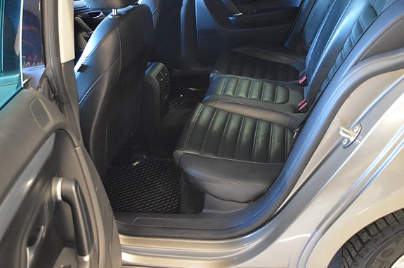 Volkswagen Passat CC 20 of 21