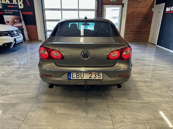 Volkswagen Passat CC 14 of 21