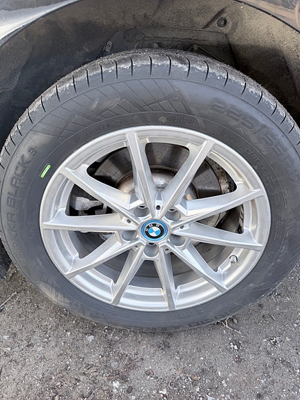 BMW i4 7 of 8