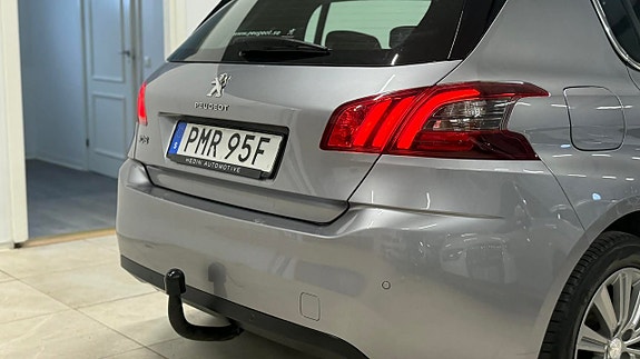 Peugeot 308 8 of 17