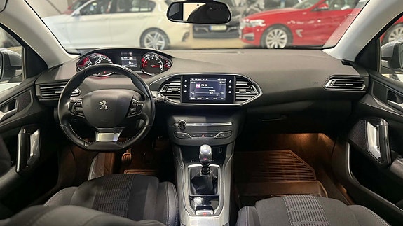 Peugeot 308 16 of 17