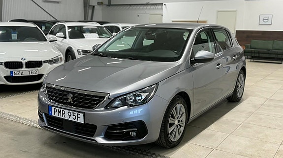 Peugeot 308 3 of 5