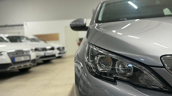 Peugeot 308 10 of 17