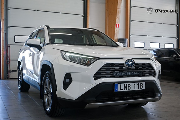 Toyota RAV4 3 of 5