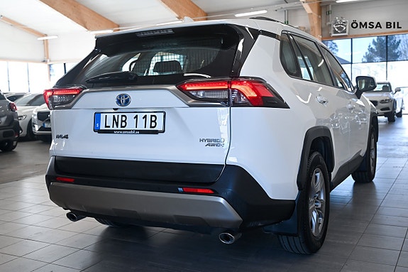 Toyota RAV4 4 of 5