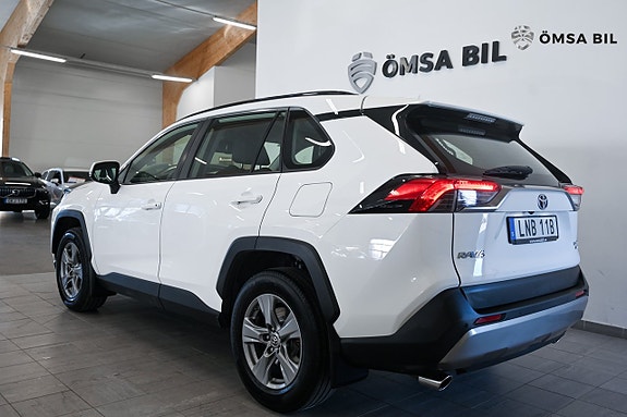 Toyota RAV4 5 of 5