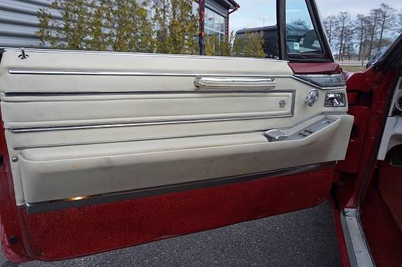 Cadillac Deville 13 of 22