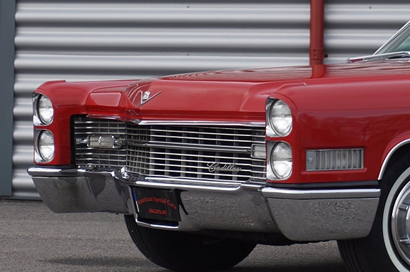 Cadillac Deville 7 of 22