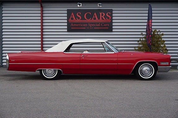 Cadillac Deville 3 of 22