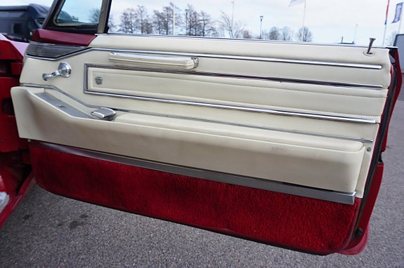 Cadillac Deville 17 of 22
