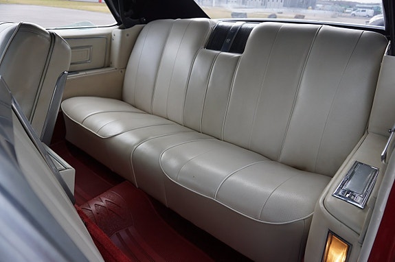 Cadillac Deville 16 of 22