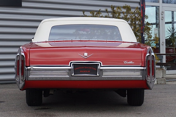 Cadillac Deville 10 of 22
