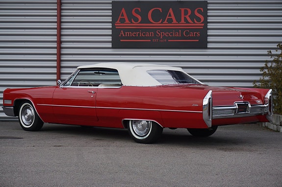Cadillac Deville 9 of 22