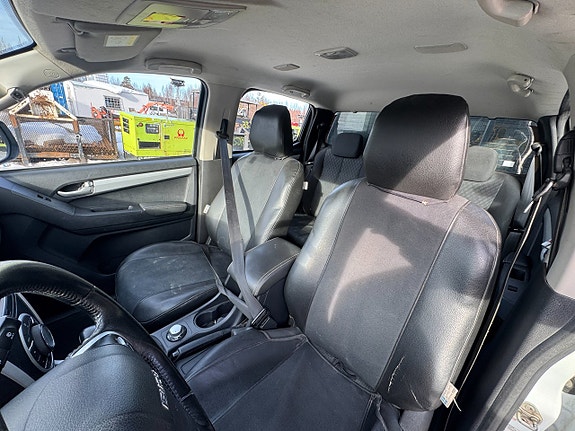 Isuzu D-max 8 of 10