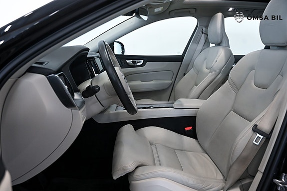Volvo XC60 8 of 24