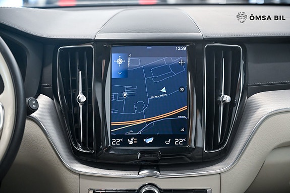Volvo XC60 13 of 24