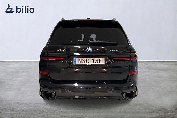 BMW X7 4 of 5