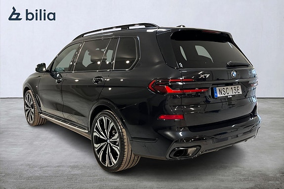 BMW X7 2 of 5