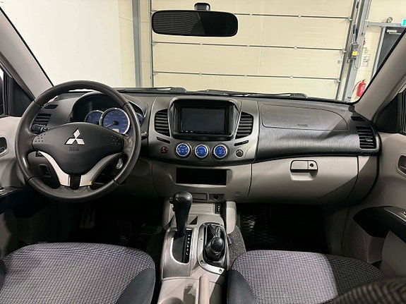 Mitsubishi L200 17 of 23