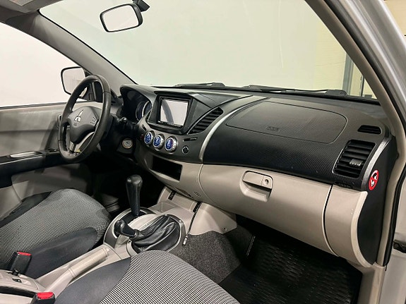 Mitsubishi L200 4 of 5