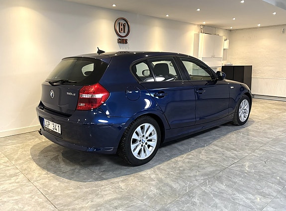 BMW 116d 4 of 5
