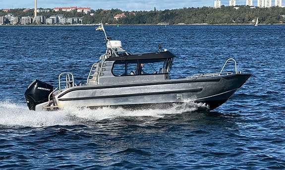 Arronet 24 5 Surprise H med Mercury 300hk