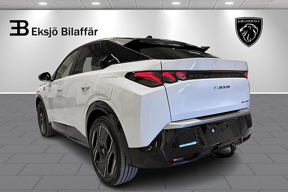 Peugeot e-3008 8 of 25