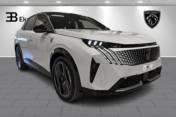 Peugeot e-3008 3 of 5