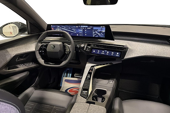 Peugeot e-3008 12 of 25