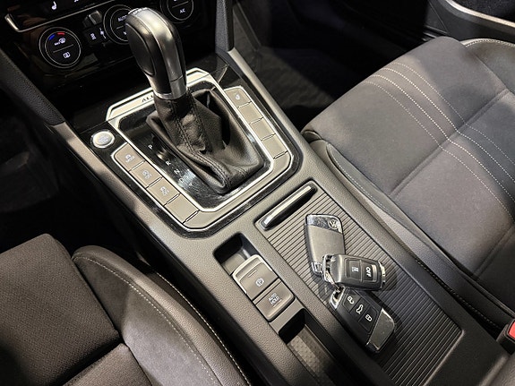Volkswagen Passat Alltrack 15 of 26